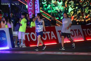 BIB: 40343
                            <button type="button" onclick="openModal(23202944)" class="btn btn-primary btn-sm float-right btn-popup" data-toggle="modal" data-target=".modal-high-quality">
                        <i class="fas fa-shopping-cart"></i> Add to Cart
                    </button>
                                            <button type="button" onclick="isThisMe(23202944, true)" class="btn btn-success btn-sm float-right btn-popup btn-isme hidden" data-toggle="tooltip" data-placement="bottom" title="นี่คือรูปของคุณใช่ไหม คลิกที่นี่เพื่อเอาเข้าอัลบั้ม">
                        <i class="fas fa-plus"></i> Add to album
                    </button>
                    <button type="button" onclick="isThisMe(23202944, false)" class="btn btn-warning btn-sm float-right btn-popup btn-isnotme hidden">
                        <i class="fas fa-ban"></i> Remove from album
                    </button>